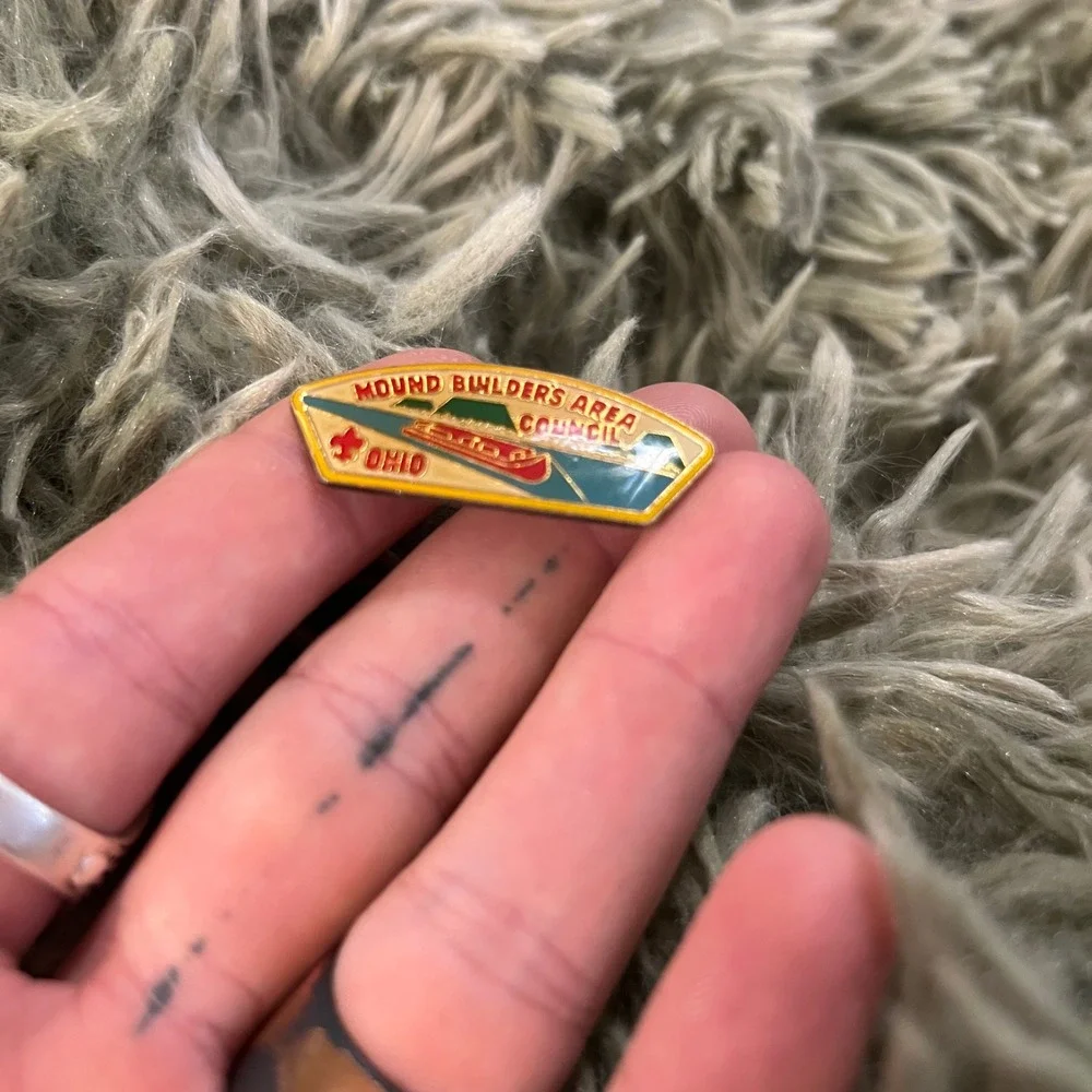 VTG Boy Scouts Mound Builders Area Council Ohio Pin OS‎ Enamel Red Blue USA BSA
